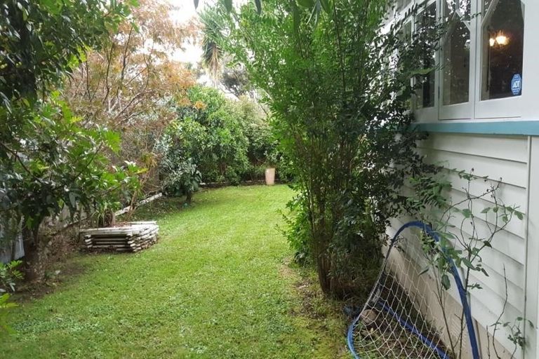 Photo of property in 193a/2 Henderson Valley Road, Henderson, Auckland, 0612