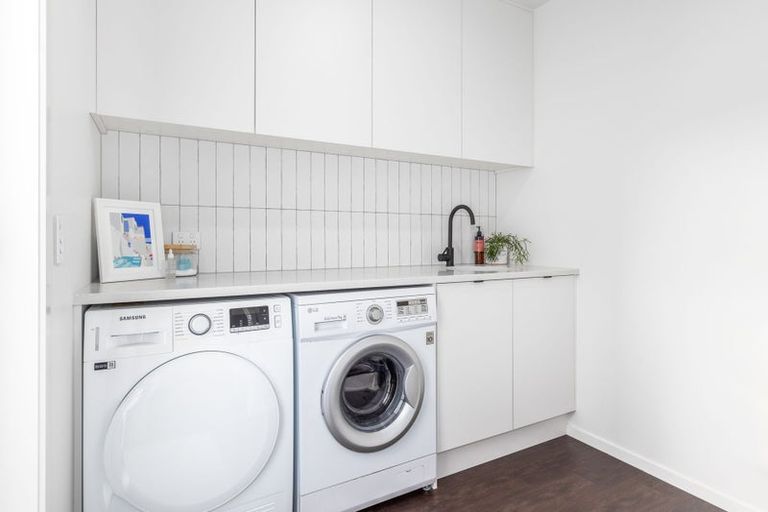 Photo of property in 94 Kotare Street, Waikanae, 5036