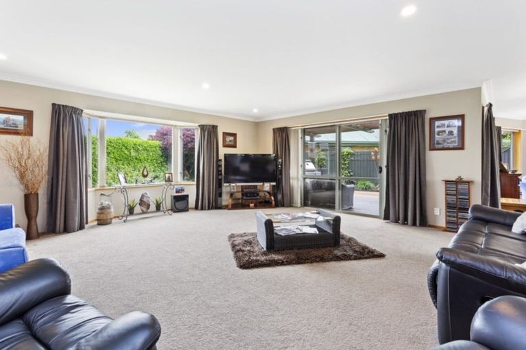Photo of property in 11 Milesbrook Close, Rangiora, 7400