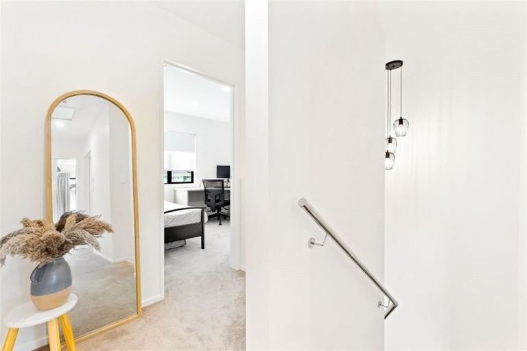 Photo of property in 66b Donovan Avenue, Massey, Auckland, 0614