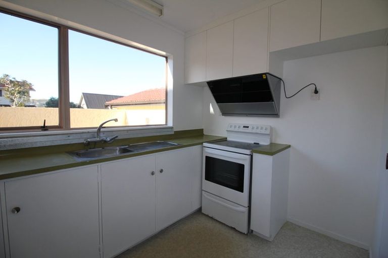 Photo of property in 21 Te Kiteroa Grove, Churton Park, Wellington, 6037