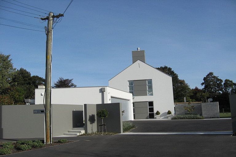 Photo of property in 15 Hamilton Avenue, Ilam, Christchurch, 8041