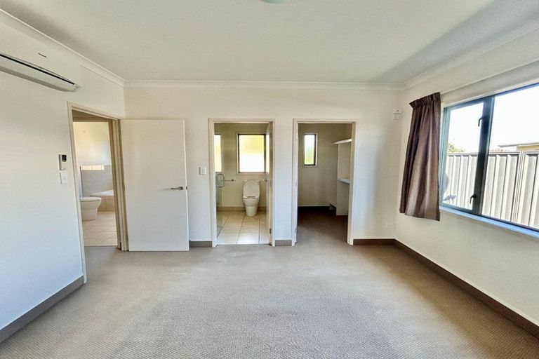 Photo of property in 10 Lewis Way, Poraiti, Napier, 4112