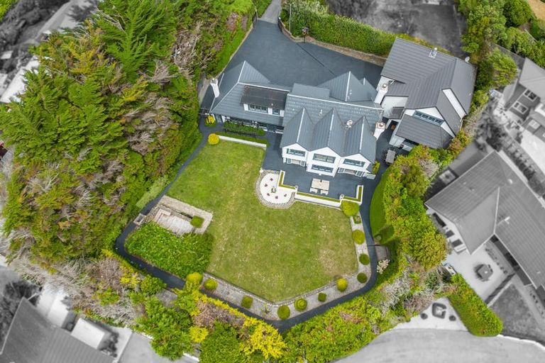 Photo of property in 29 Padnell Crescent, Paparangi, Wellington, 6037