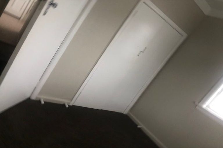 Photo of property in 3166 Great North Road, New Lynn, Auckland, 0600