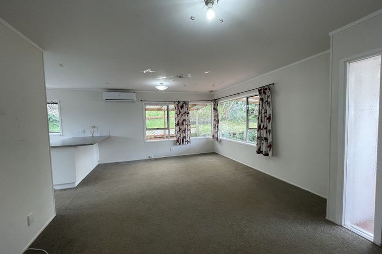 Photo of property in 2/37 Stredwick Drive, Torbay, Auckland, 0630