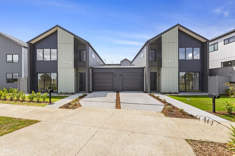 Photo of property in 45 Parkmore Drive, Rosehill, 2113