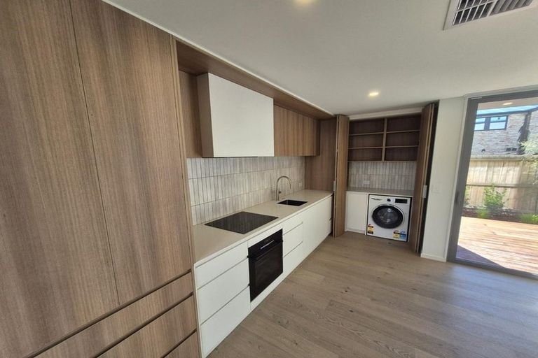 Photo of property in 2/23 Webb Street, St Albans, Christchurch, 8014