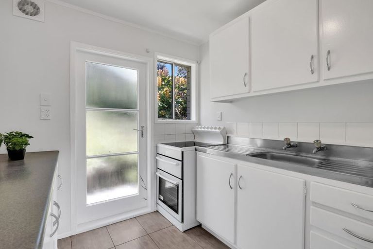 Photo of property in 2/33 Grassways Avenue, Pakuranga, Auckland, 2010