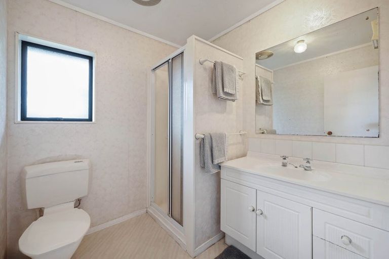 Photo of property in 57 Mirrabooka Avenue, Botany Downs, Auckland, 2010