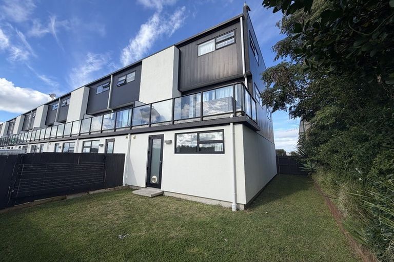 Photo of property in 1/22 Ashley Place, Papamoa Beach, Papamoa, 3118