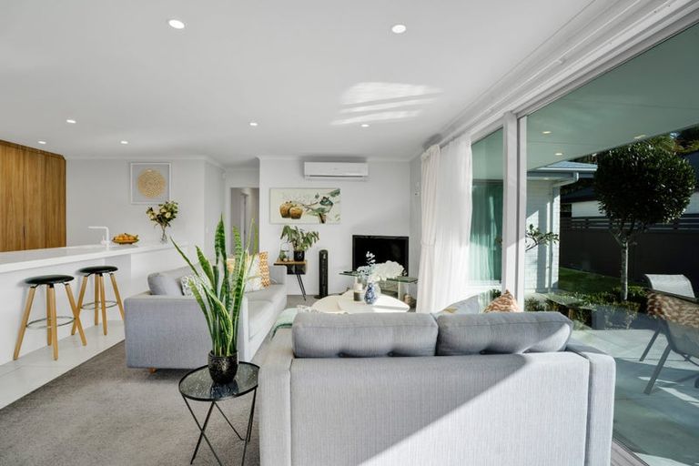 Photo of property in 44 Fernbrook Drive, Hurworth, New Plymouth, 4310