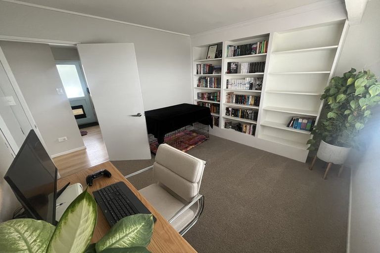 Photo of property in 86 Mercury Way, Whitby, Porirua, 5024
