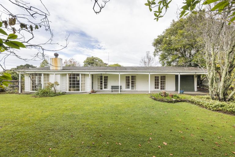 Photo of property in 40 Clifton Terrace, Fitzherbert, Palmerston North, 4410