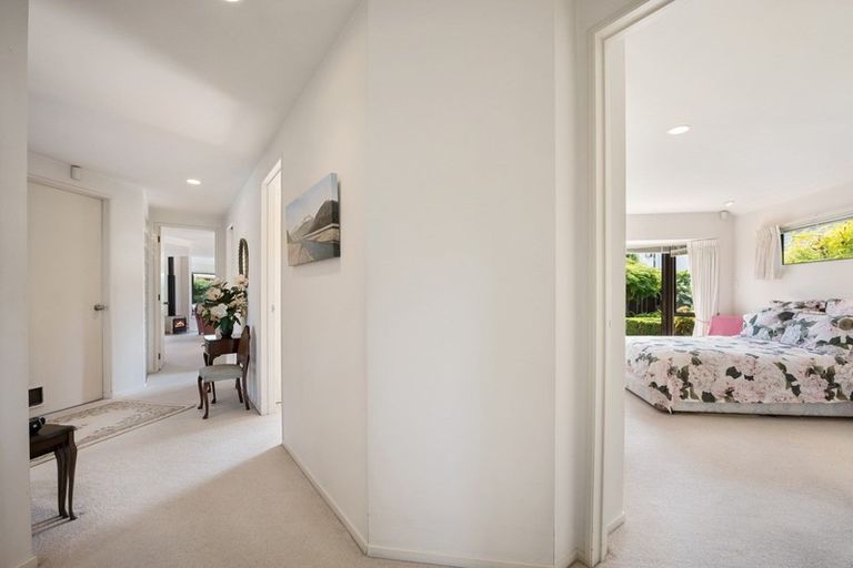 Photo of property in 2/12 Stratford Avenue, Milford, Auckland, 0620