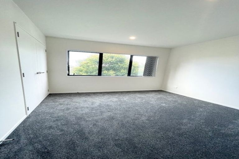 Photo of property in 114c Bruce Mclaren Road, Henderson, Auckland, 0612