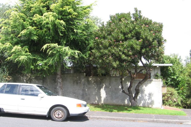 Photo of property in 59 Ravenwood Drive, Forrest Hill, Auckland, 0620