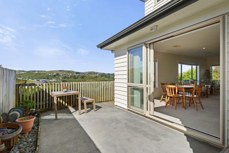Photo of property in 60 Mauldeth Terrace, Churton Park, Wellington, 6037