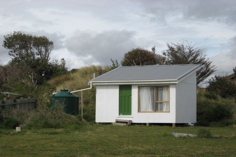 Photo of property in 54 Manga-pirau Street, Waikawa Beach, Manakau, 5573