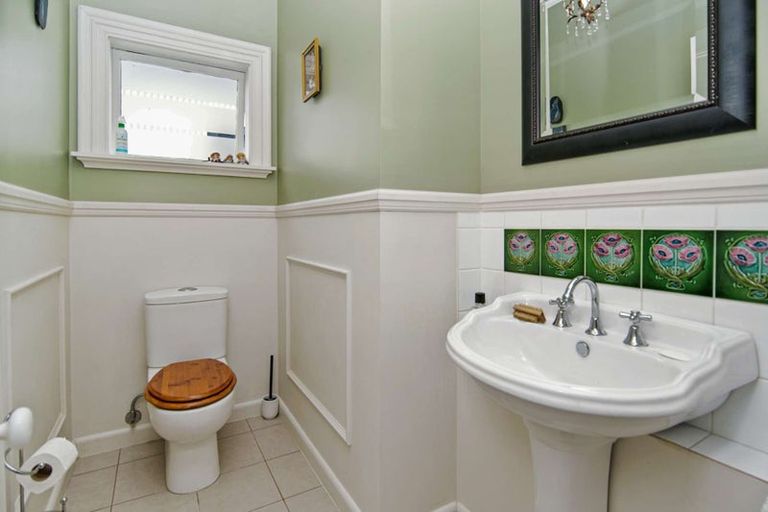 Photo of property in 157 Peel Street, Westport, 7825