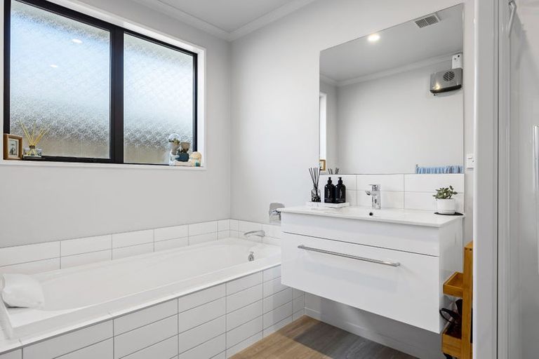 Photo of property in 23 Carrs Road, Wigram, Christchurch, 8025