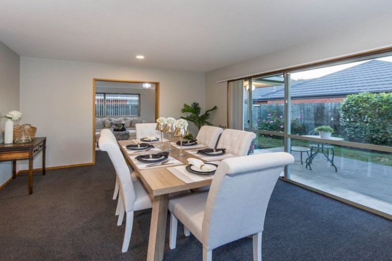 Photo of property in 15 Showgate Avenue, Sockburn, Christchurch, 8042
