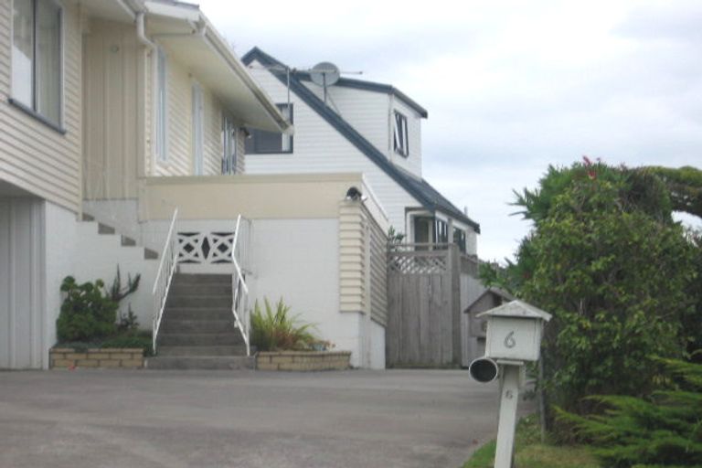 Photo of property in 1/6 Seaview Road, Glenfield, Auckland, 0629