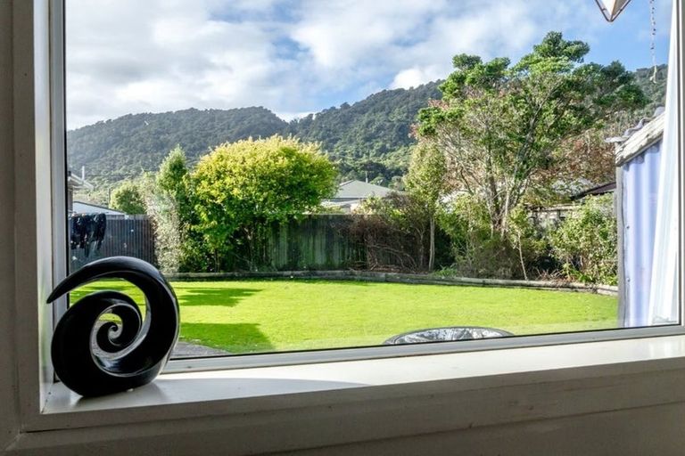 Photo of property in 35 Fox Street, Cobden, Greymouth, 7802
