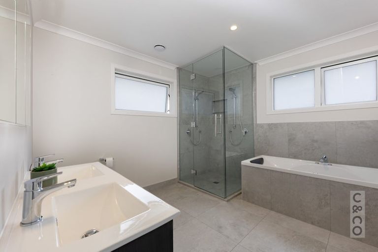 Photo of property in 59 Queen Street, Riverhead, 0820