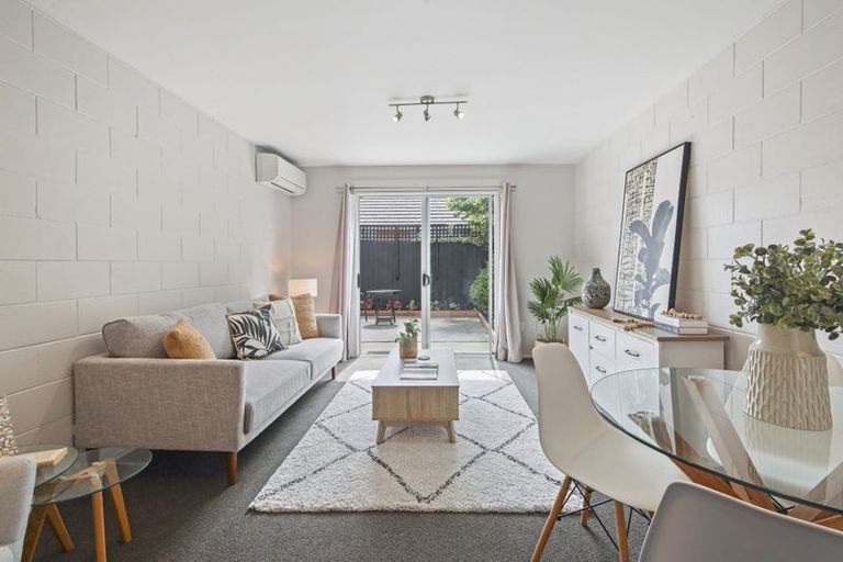 Photo of property in 4/115 Waltham Road, Sydenham, Christchurch, 8023
