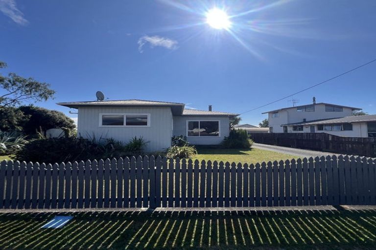 Photo of property in 123-125 Tiro Tiro Road, Levin, 5510