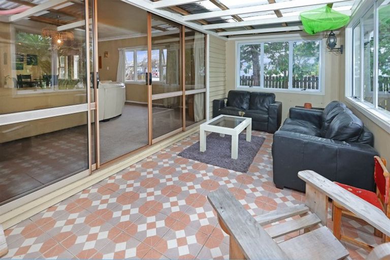 Photo of property in 141 Rathgar Road, Henderson, Auckland, 0610