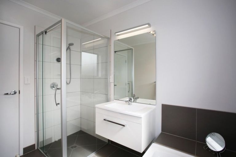 Photo of property in 11 Lamborn Drive, Papakura, 2110