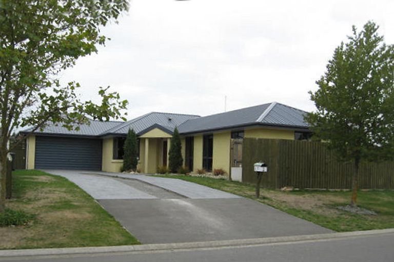 Photo of property in 2 Caesar Close, Rolleston, 7614