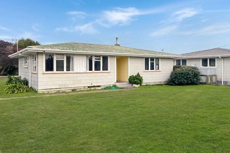 Photo of property in 55 Taumaihi Street, Bulls, 4818