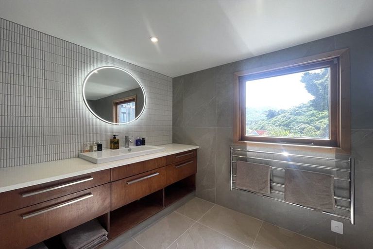 Photo of property in 92a Khandallah Road, Khandallah, Wellington, 6035