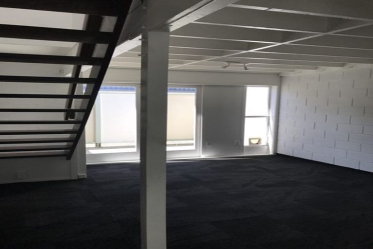 Photo of property in 11 Mckinley Crescent, Brooklyn, Wellington, 6021