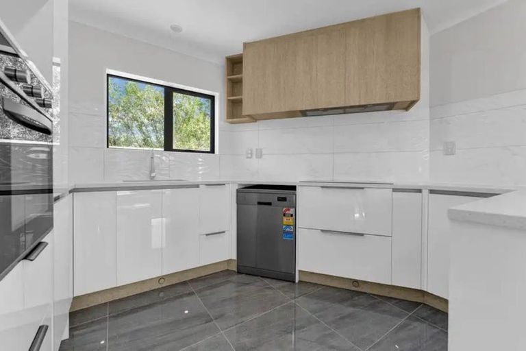 Photo of property in 15 Mckean Avenue, Manurewa, Auckland, 2102