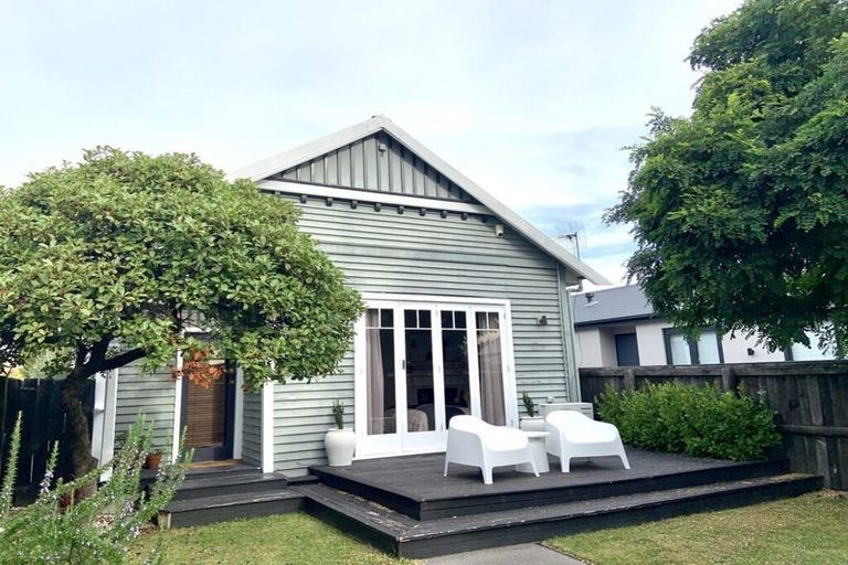 Photo of property in 144 Innes Road, St Albans, Christchurch, 8052