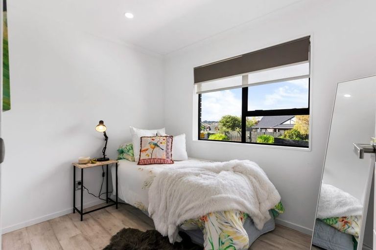 Photo of property in 1/131 Botany Road, Botany Downs, Auckland, 2010
