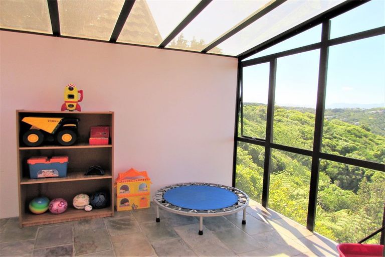 Photo of property in 54 Frobisher Street, Island Bay, Wellington, 6023