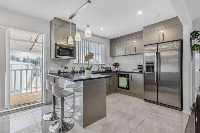 Photo of property in 8 Julian Place, Otara, Auckland, 2023