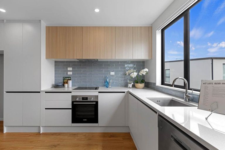 Photo of property in 10 Hinonga Loop, Silverdale, 0932