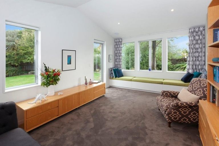Photo of property in 9 Hadlow Place, Burnside, Christchurch, 8041