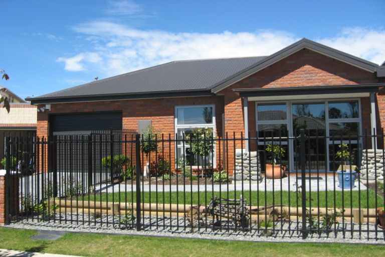 Photo of property in 7 Redfern Street, Northwood, Christchurch, 8051