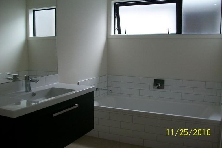 Photo of property in 16 Saltmarsh Road, Hobsonville, Auckland, 0616