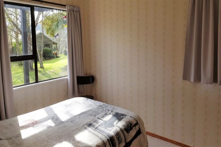 Photo of property in 14 Candu Lane, Kinloch, Taupo, 3377