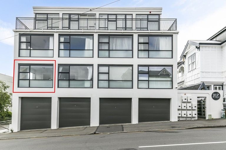 Photo of property in Avon Apartments, 16/217u The Terrace, Wellington Central, Wellington, 6011