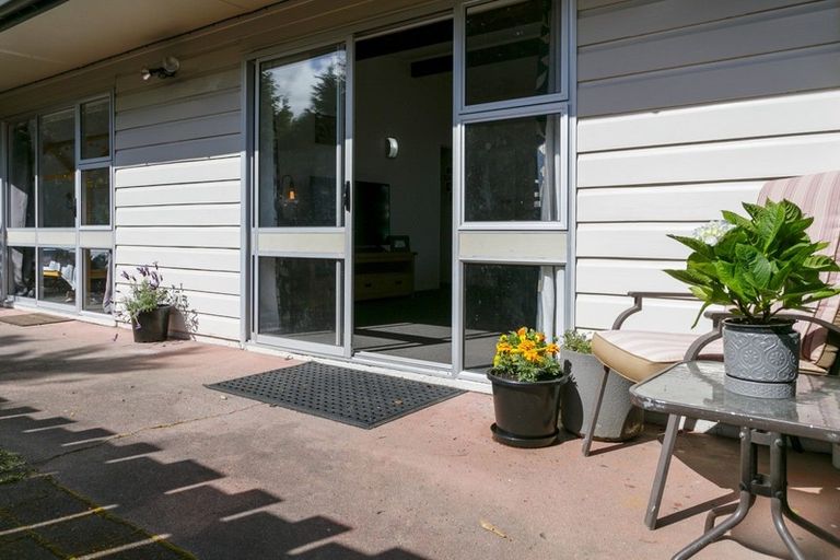 Photo of property in 4 Kereru Street, Two Mile Bay, Taupo, 3330