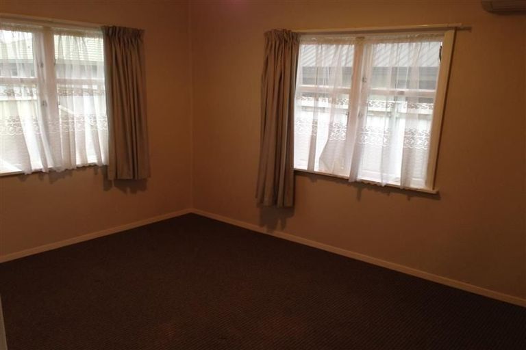 Photo of property in 19 Moeller Street, Taradale, Napier, 4112